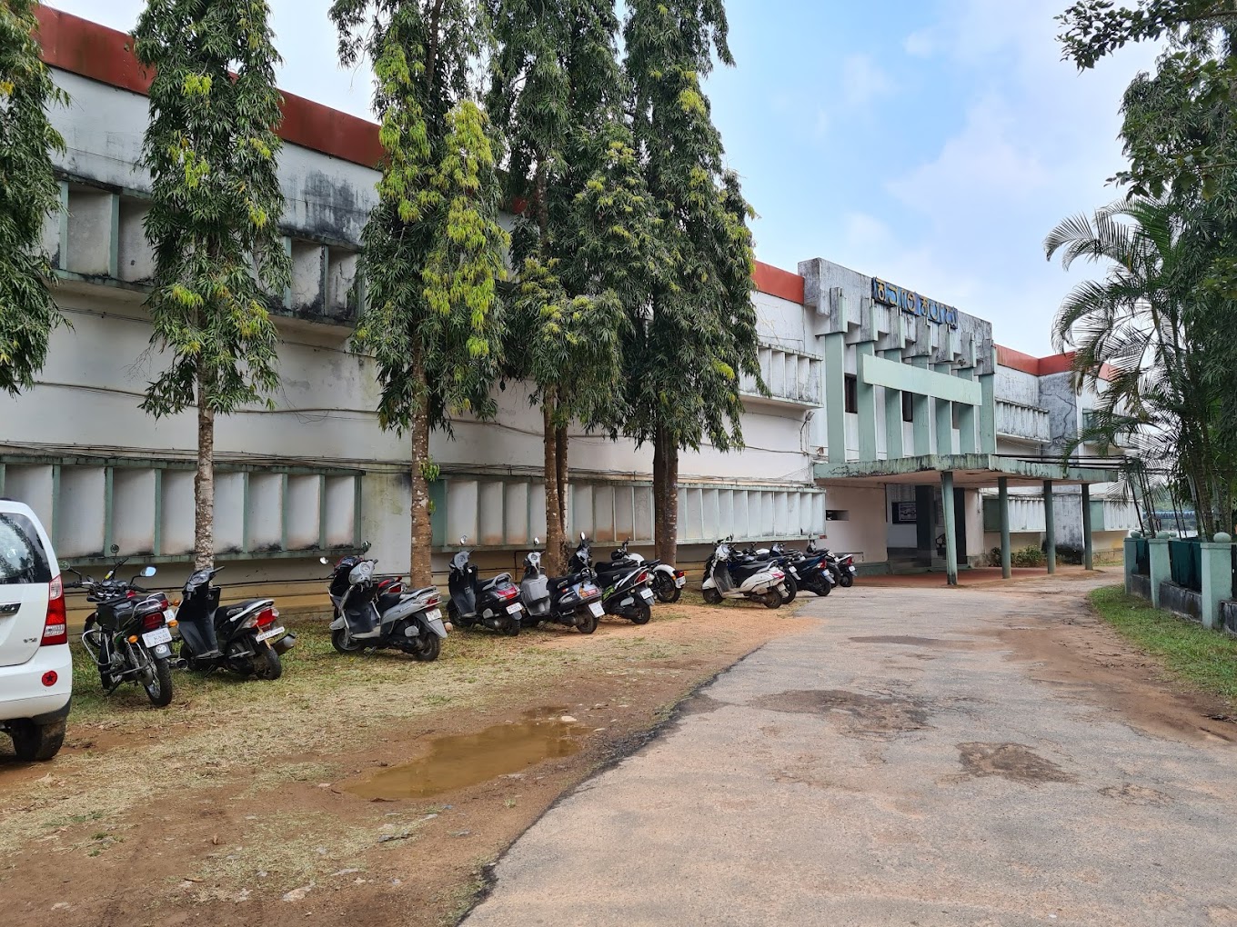 Cauvery College Gonikoppal gallery image 2