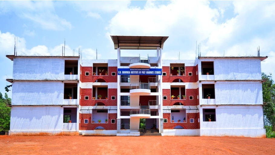 Lal Bahadur Arts, Science & S.B.Solabanna Shetty Commerce College gallery image 2