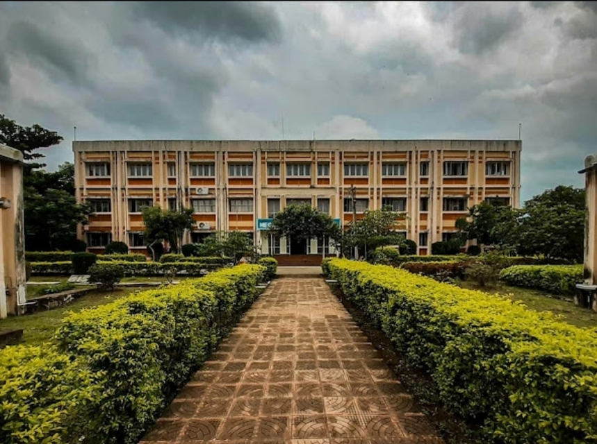 Maharaj Vijayaram Gajapathi Raj College Of Engineering gallery image 2