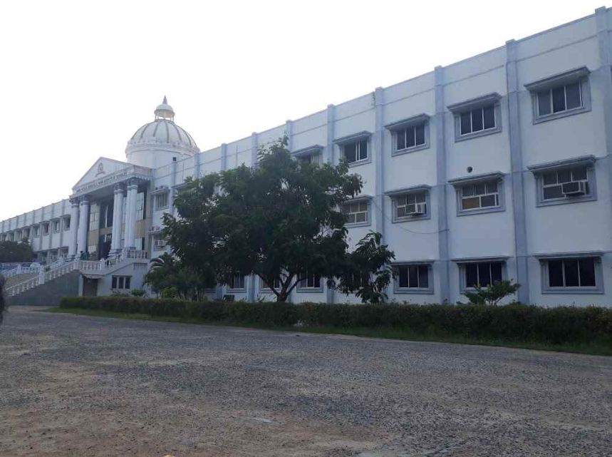 SMK Fomra Institute of Technology gallery image 1